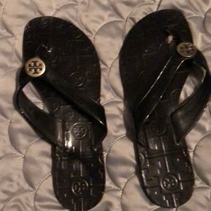 Tory Burch black patent leather flip flop 6